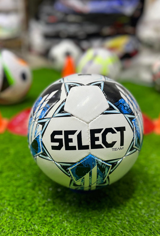 International Sports™ Select Team footBALL